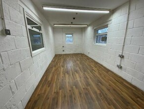 Parkwood St, Keighley for lease Interior Photo- Image 2 of 2