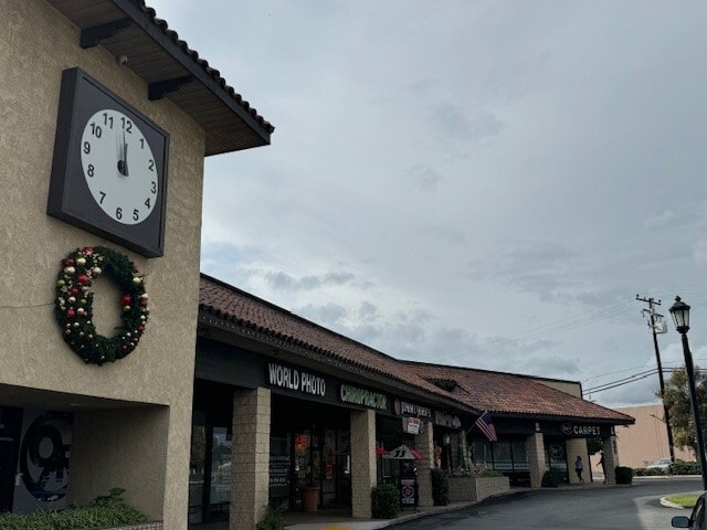 900 E Imperial Hwy, Brea, CA for lease - Building Photo - Image 2 of 7