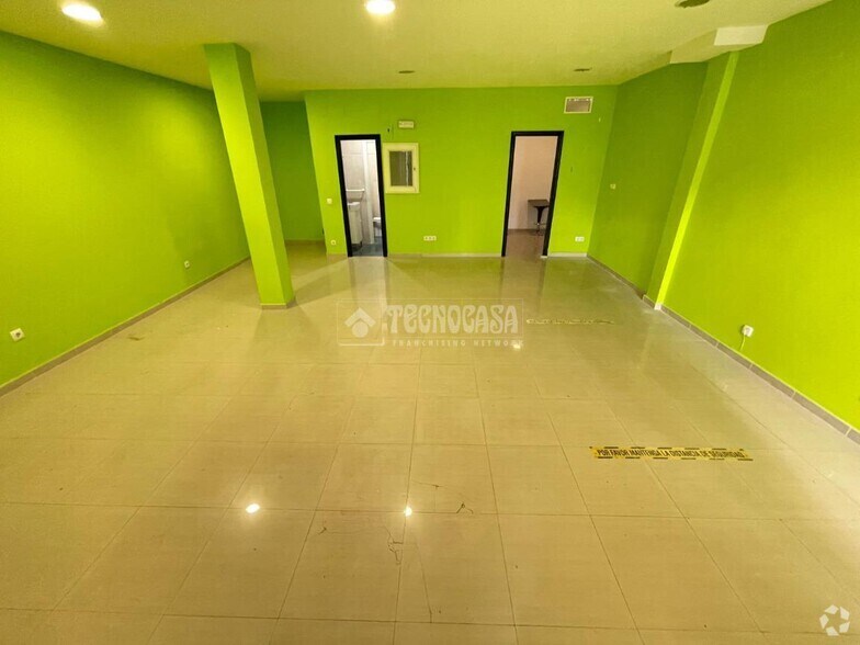 Retail in Coslada, Madrid for sale - Interior Photo - Image 1 of 1