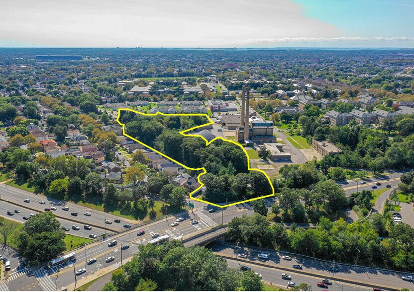 239-30 Union Tpke, Jamaica, NY for sale - Building Photo - Image 1 of 1