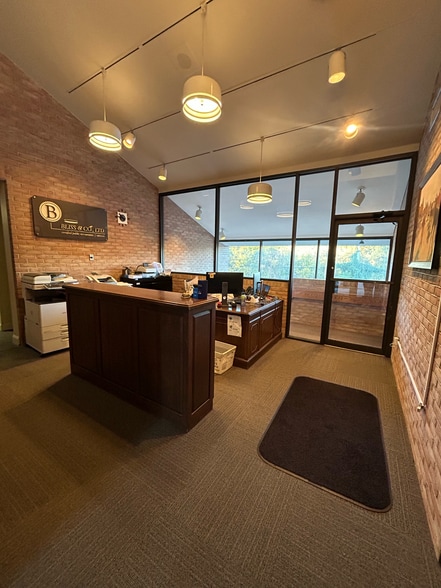 810 Downingtown Pike, West Chester, PA for sale - Building Photo - Image 3 of 10