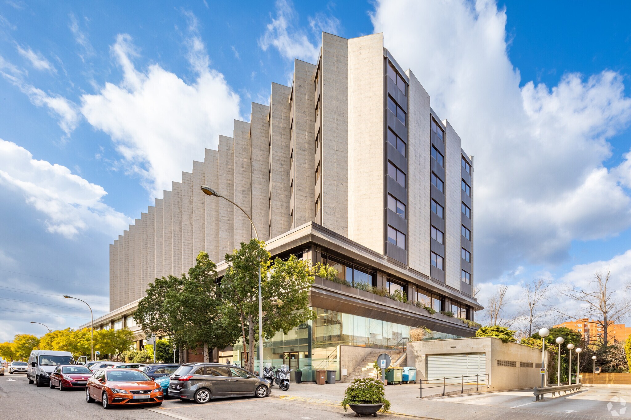 Carrer de Frederic Mompou, 3, Sant Just Desvern, Barcelona for lease Primary Photo- Image 1 of 6