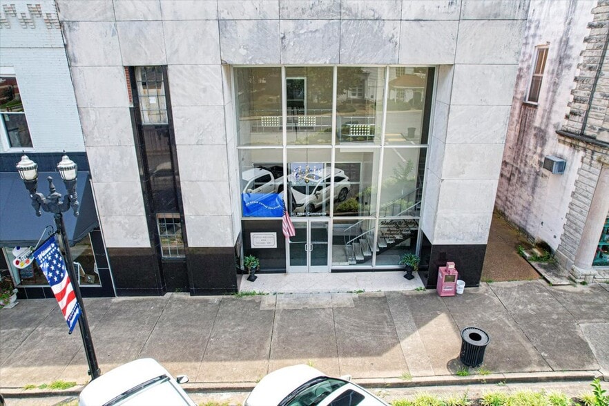 111 W Commerce St, Lewisburg, TN for sale - Building Photo - Image 3 of 67