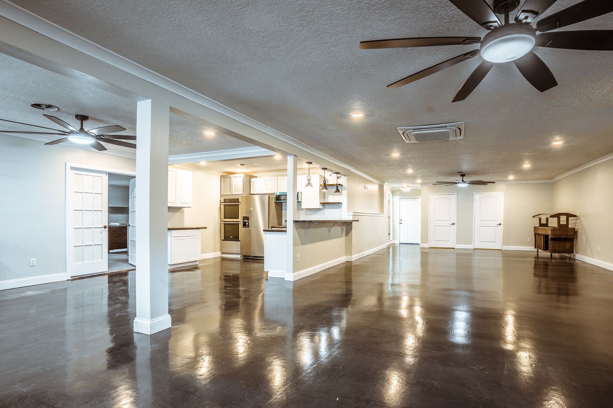 20805 Seminary St, Hollow Rock, TN for sale Interior Photo- Image 1 of 5