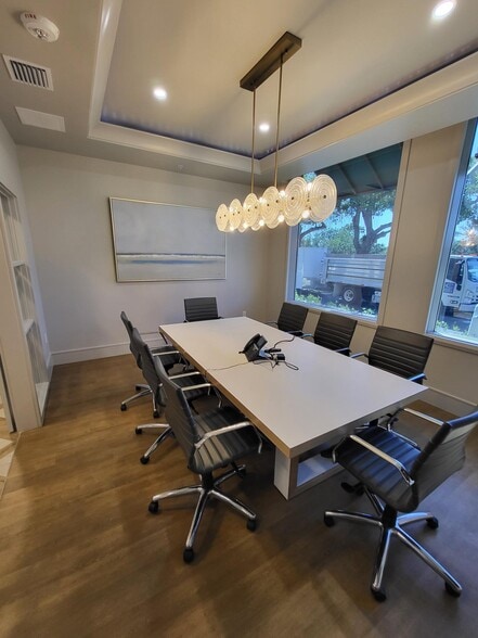 3200 Tamiami Trl N, Naples, FL for lease - Building Photo - Image 3 of 18