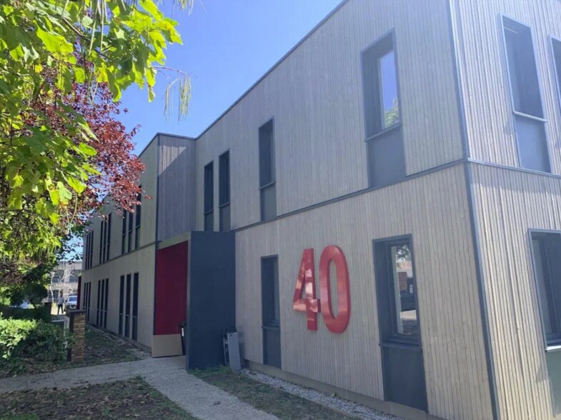 33 Avenue Du Docteur Georges Lévy, Vénissieux for lease - Building Photo - Image 2 of 2