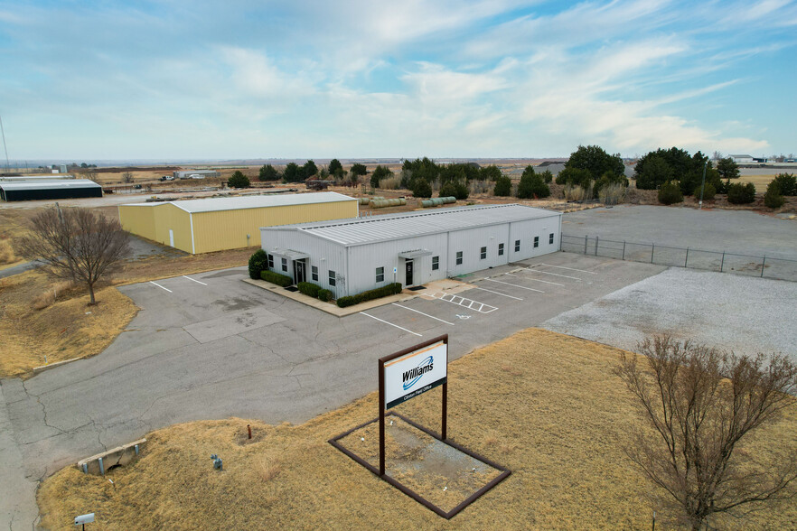 248 Production Rd, Clinton, OK for sale - Building Photo - Image 2 of 32