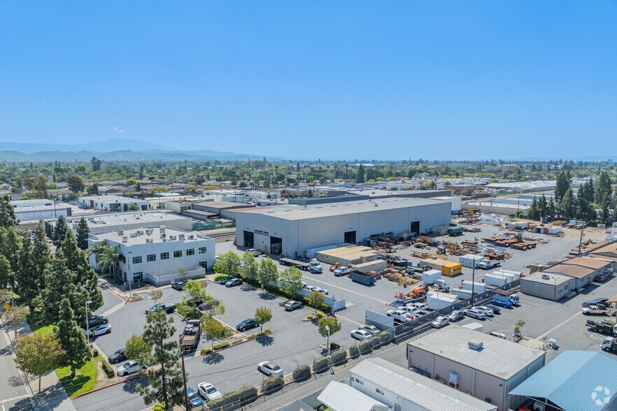 500 W Collins Ave, Orange, CA for sale - Aerial - Image 3 of 7