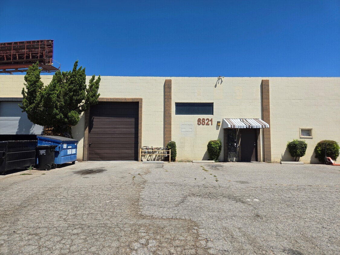 8821 Shirley Ave, Northridge, CA for lease Building Photo- Image 1 of 4