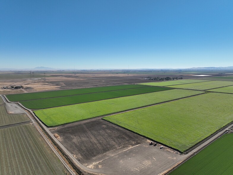 Radio Station, Dixon, CA for sale - Primary Photo - Image 1 of 12