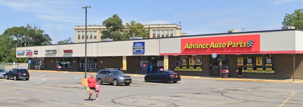 2211 Niagara St, Buffalo, NY for lease - Building Photo - Image 1 of 2