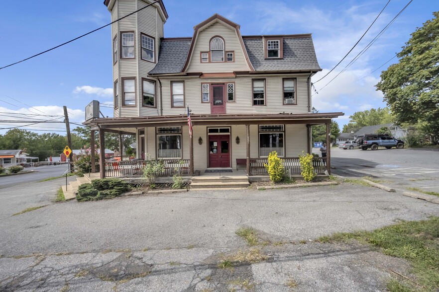 5881 Sullivan Trl, Nazareth, PA for sale - Building Photo - Image 2 of 34