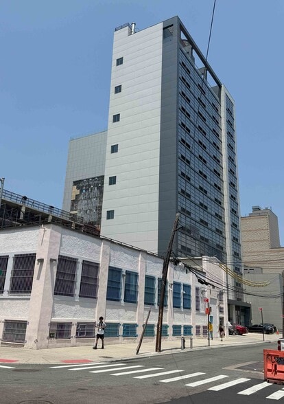 38-70 12th St, Long Island City, NY for sale - Building Photo - Image 2 of 2