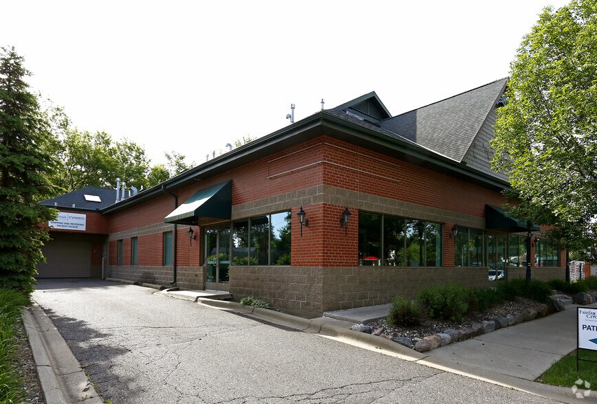 1940 1944 Lexington Ave N Roseville Mn 55113 Lexington Professional Associates Building Loopnet Com