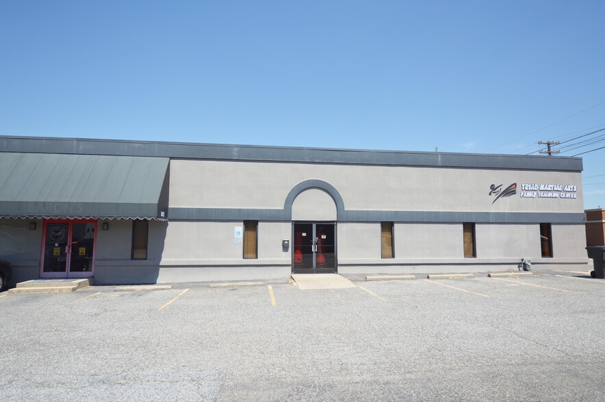 1613 N Main St, High Point, NC for sale - Building Photo - Image 2 of 5