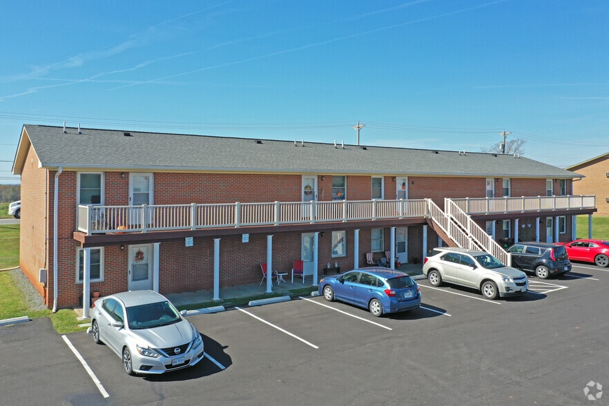 6775 Old Franklin Tpke, Glade Hill, VA for sale - Primary Photo - Image 1 of 1