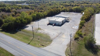 2300 Texoma Dr, Denison TX - Warehouse