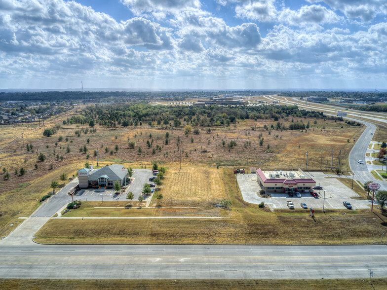 14010 E 116th St N, Owasso, OK for sale - Aerial - Image 3 of 16