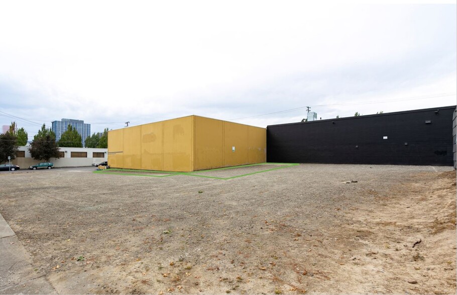 823 SE ash street, Portland, OR for lease - Building Photo - Image 3 of 10