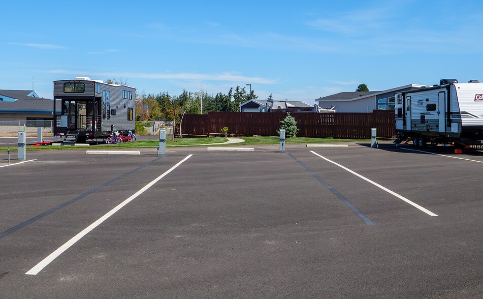 261131 US-101 Hwy, Sequim, WA for sale - Building Photo - Image 3 of 8