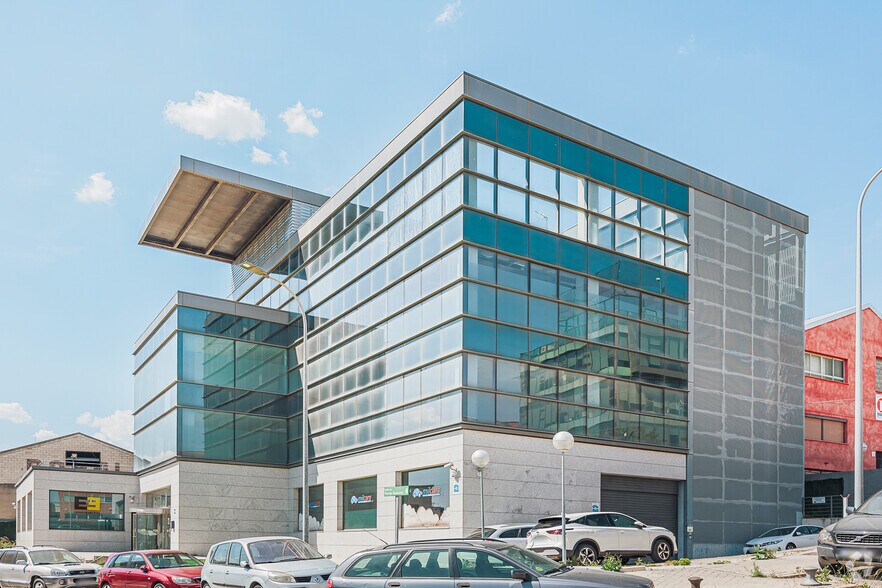 Office in Alcobendas, Madrid for sale - Building Photo - Image 2 of 3