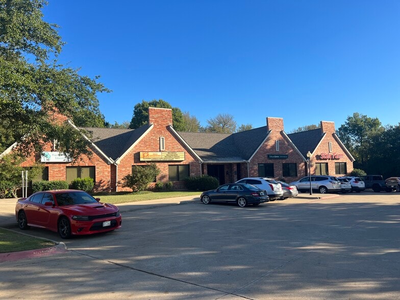 2300 W White Ave, McKinney, TX for lease - Primary Photo - Image 1 of 17