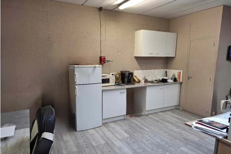 Flex in Lattes for lease - Interior Photo - Image 2 of 11