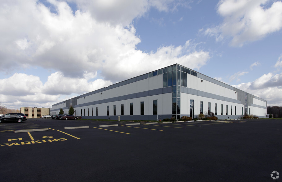 1755 Enterprise Pky, Twinsburg, OH for sale - Building Photo - Image 1 of 1