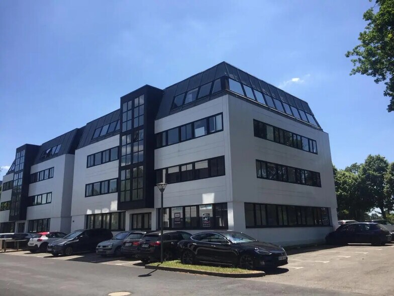 38 Rue Jules Verne, Orvault for lease - Building Photo - Image 1 of 4