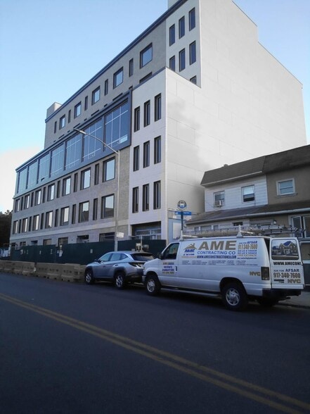 1514-1530 60th St, Brooklyn, NY for lease - Building Photo - Image 2 of 8