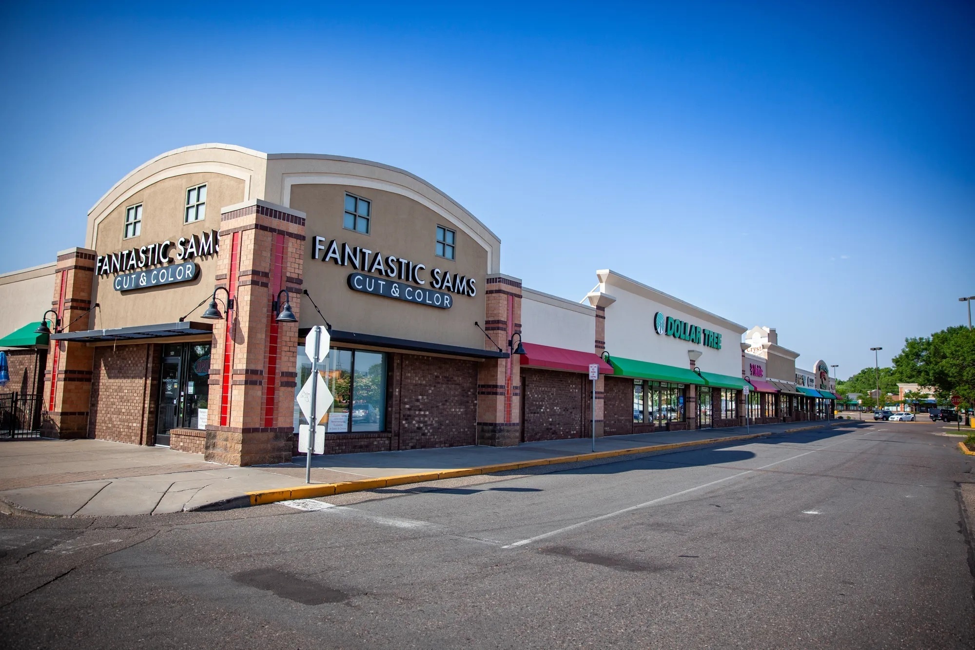 99-145 Willow Bnd, Crystal, MN for lease Building Photo- Image 1 of 5