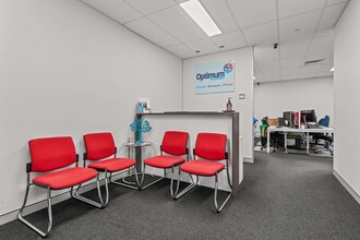 67 Depot St, Banyo for lease Interior Photo- Image 1 of 5