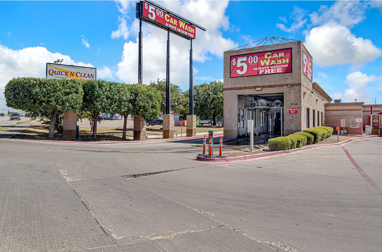 3525 Alta Mere Dr, Fort Worth, TX for sale Building Photo- Image 1 of 6