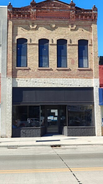 225 N Sibley Ave, Litchfield, MN for lease - Building Photo - Image 1 of 9