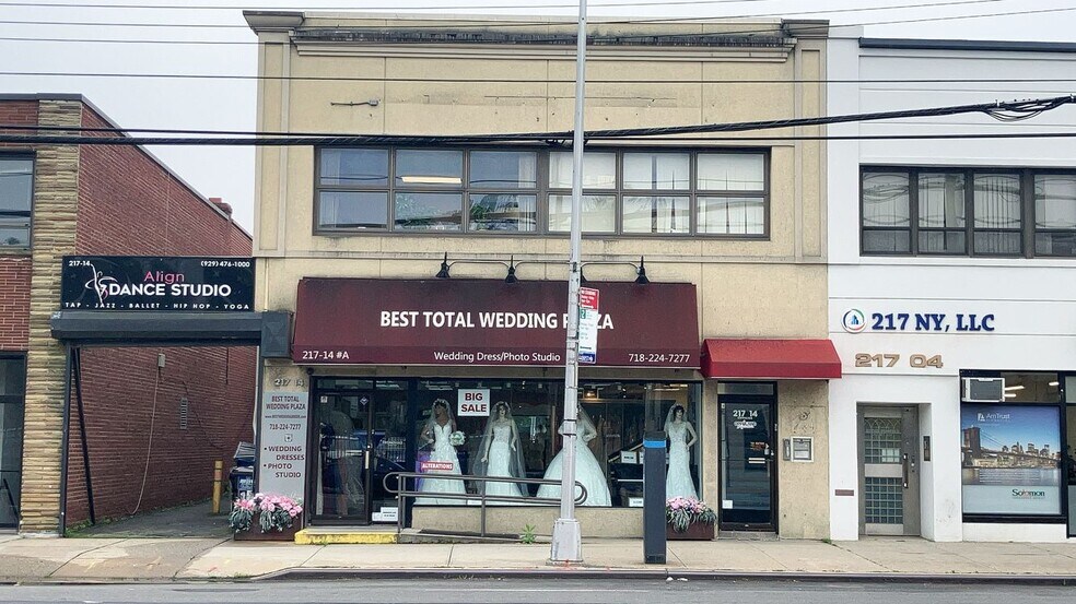 217-14 Northern Blvd, Bayside, NY for lease - Building Photo - Image 2 of 7