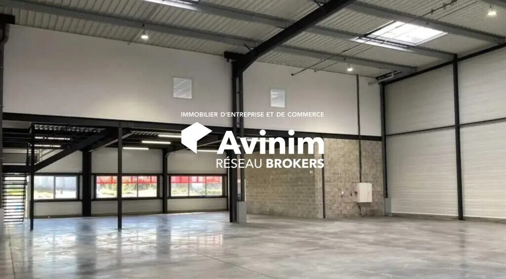 Vente Entrepôt 942 m² - Photo 1