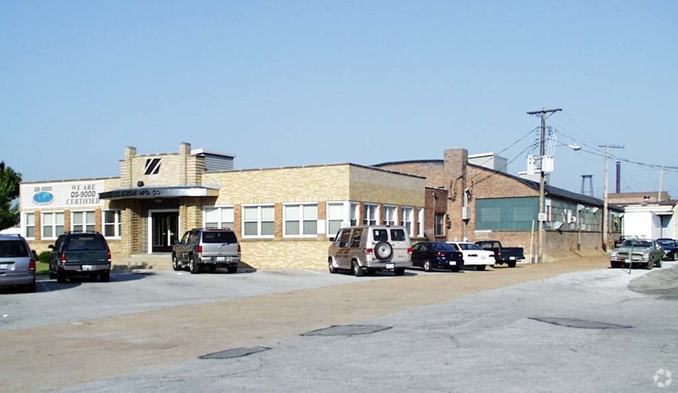 1939-1945 S Vandeventer Ave, Saint Louis, MO for lease - Building Photo - Image 2 of 8