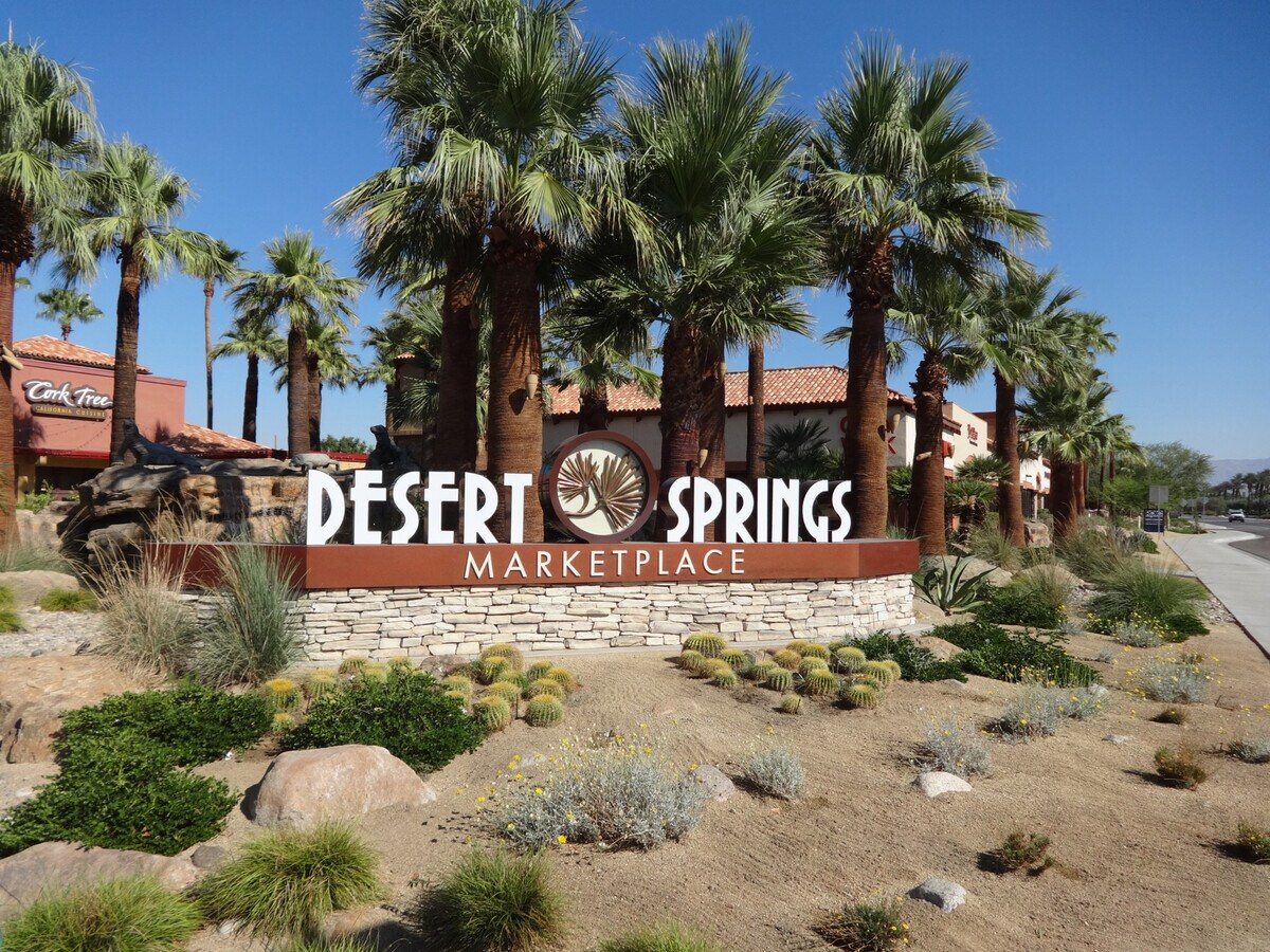 7488474998 Country Club Dr, Palm Desert, CA 92260 Desert Springs Marketplace