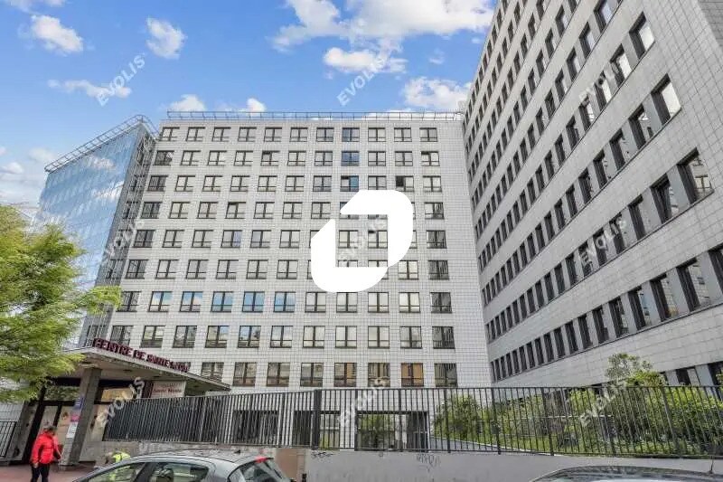 Office in Montreuil for lease Building Photo- Image 1 of 9