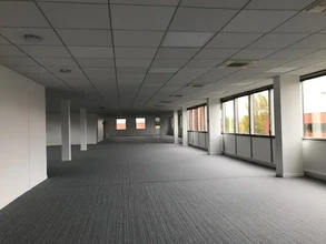 Flex in Meudon for lease Interior Photo- Image 2 of 4