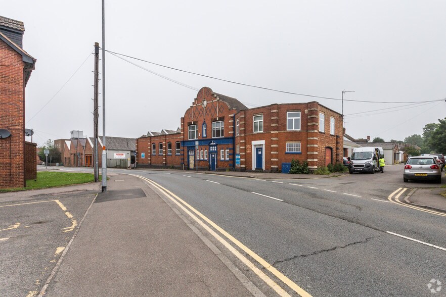 Rectory Rd, Rushden, NN10 0AE