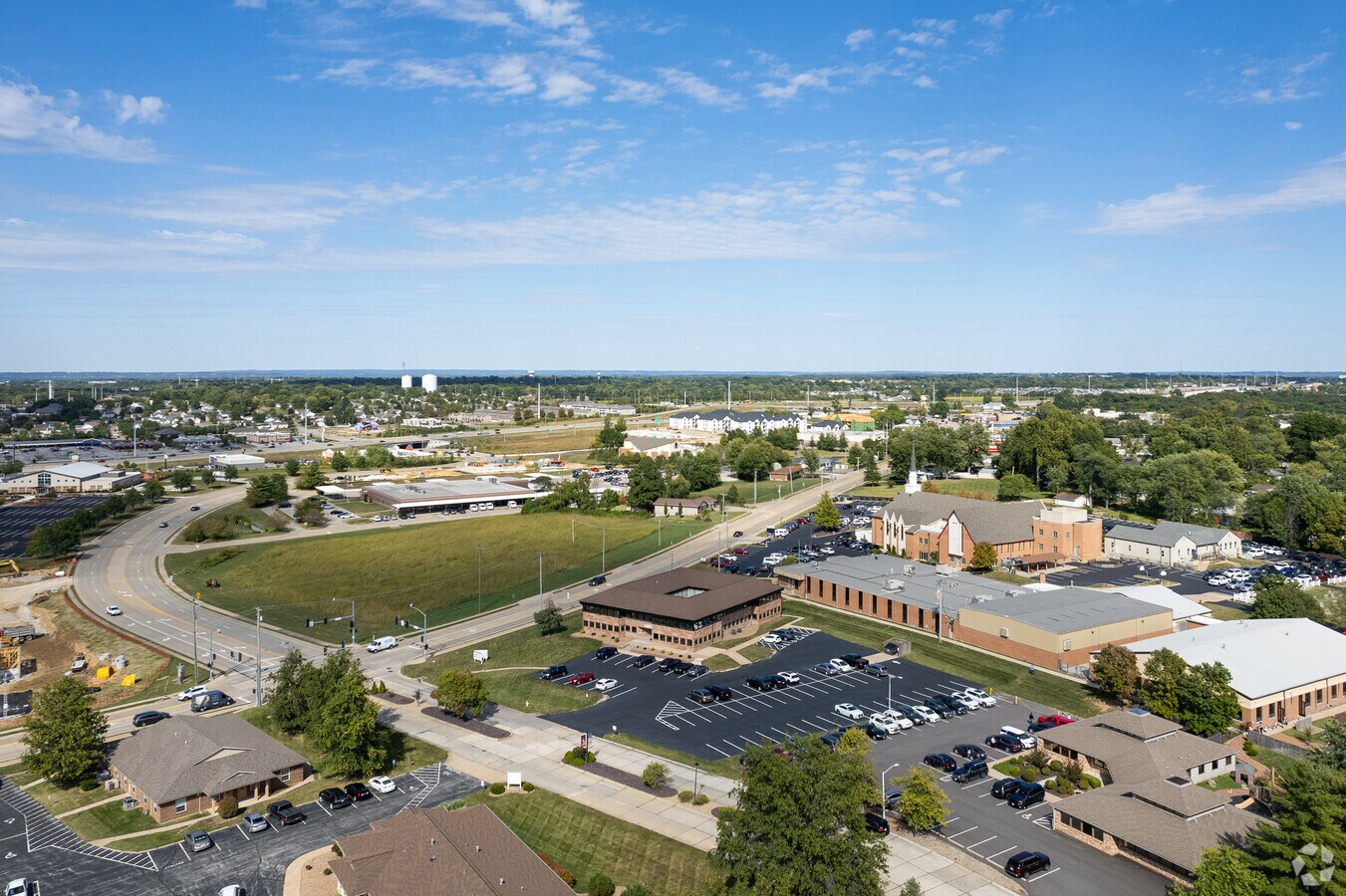 1480 Woodstone Dr, Saint Charles, MO 63304