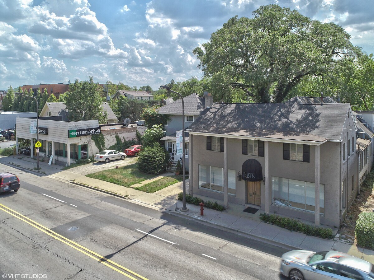 2636 Green Bay Rd, Evanston, IL 60201