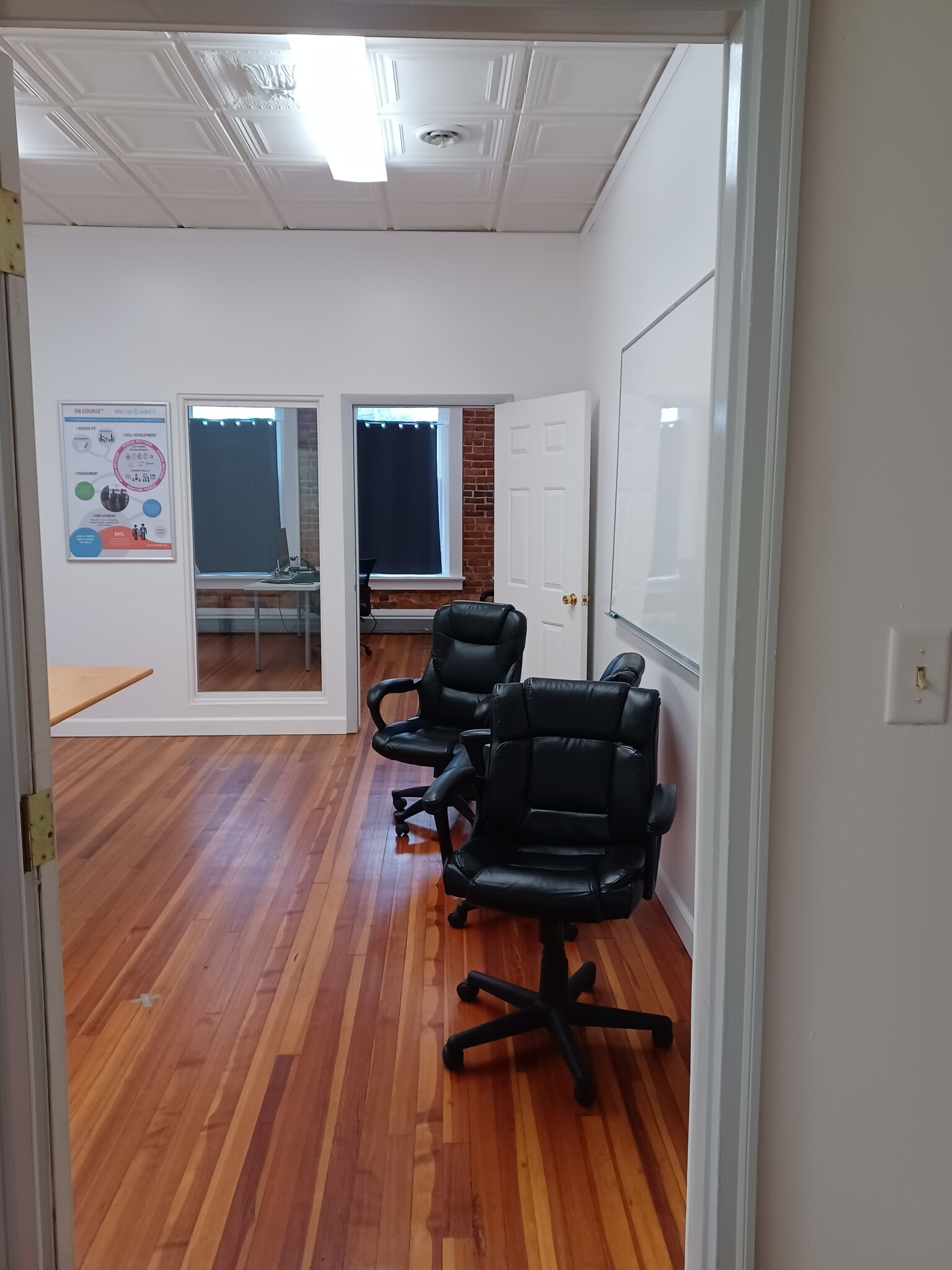 2645 N. HIGH ST N. HIGH, Columbus, OH for lease Interior Photo- Image 1 of 2