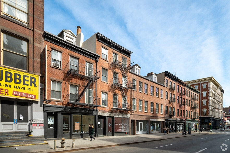 325 Canal St, New York, NY for lease - Building Photo - Image 3 of 4