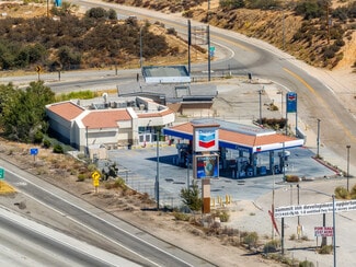 More details for 6000 Mariposa Rd, Oak Hills, CA - Retail for Sale