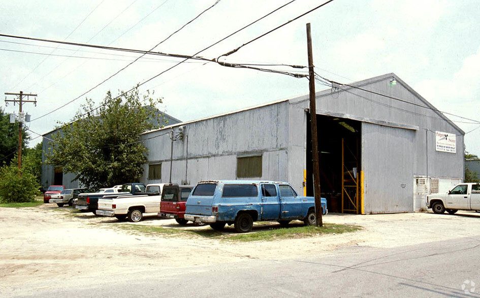 5115 N 47th St, Tampa, FL for lease - Building Photo - Image 3 of 28