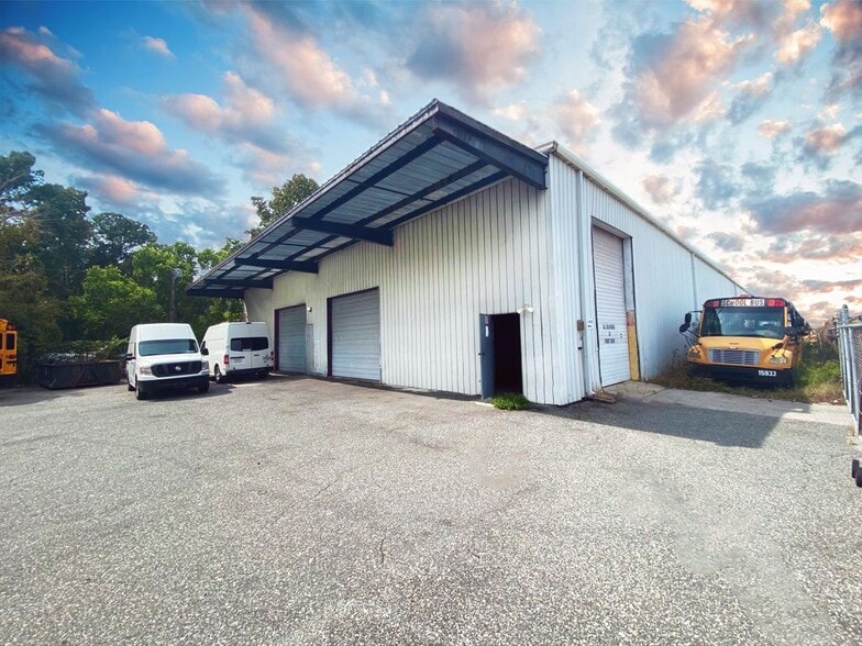 2320 Air Park Rd, Charleston, SC for lease - Building Photo - Image 2 of 8