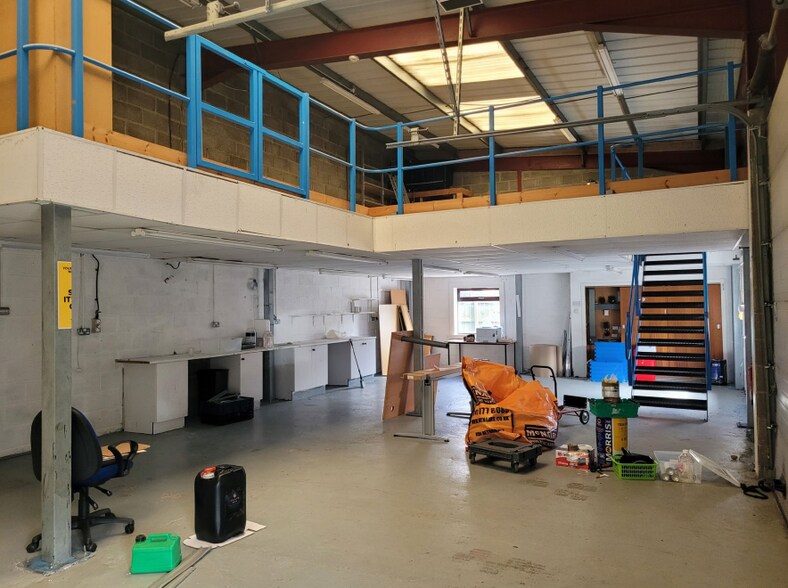 Mill Rd, Linlithgow for sale - Interior Photo - Image 2 of 5
