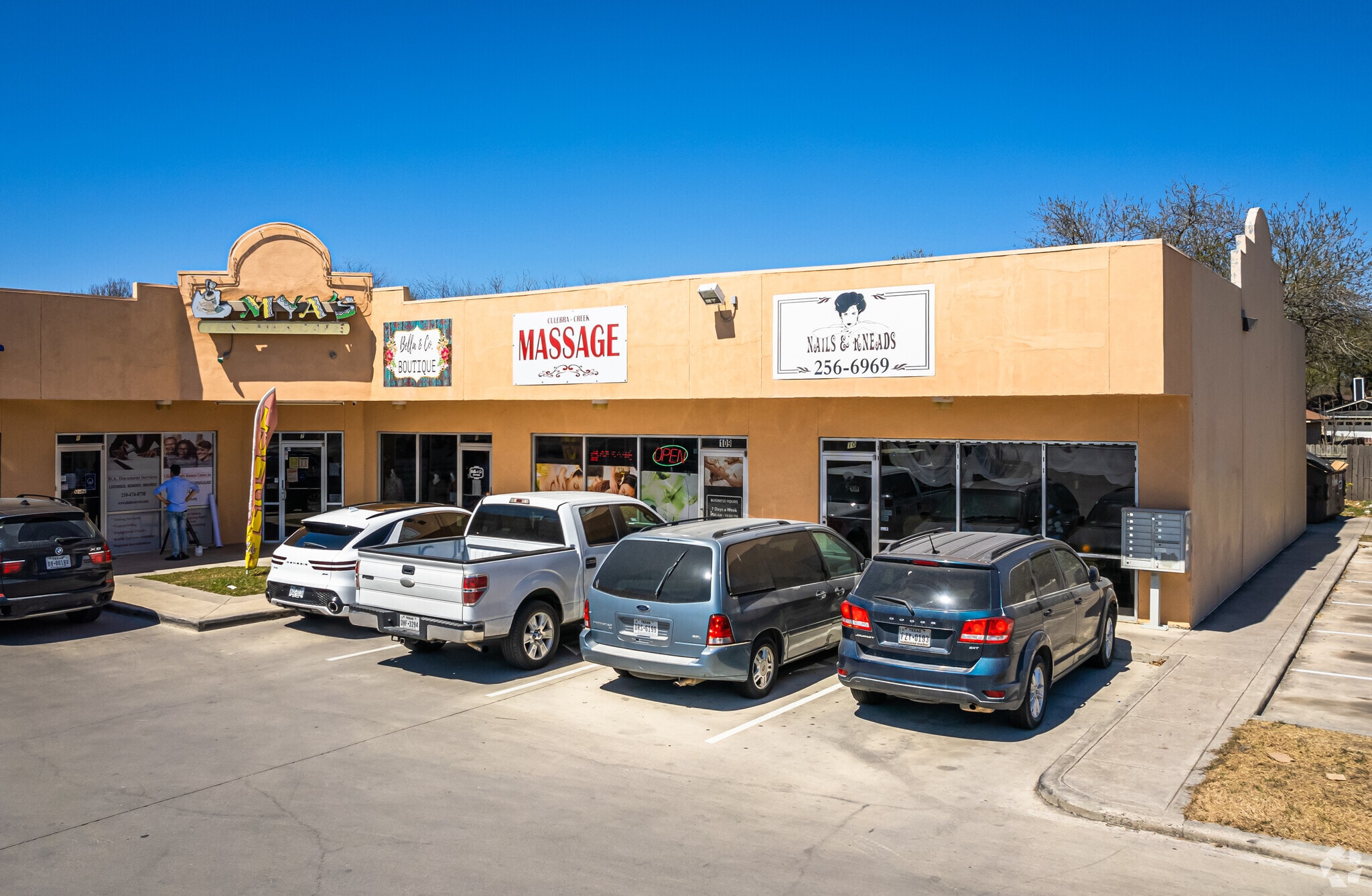 10203 Culebra Rd, San Antonio, TX for lease Primary Photo- Image 1 of 2